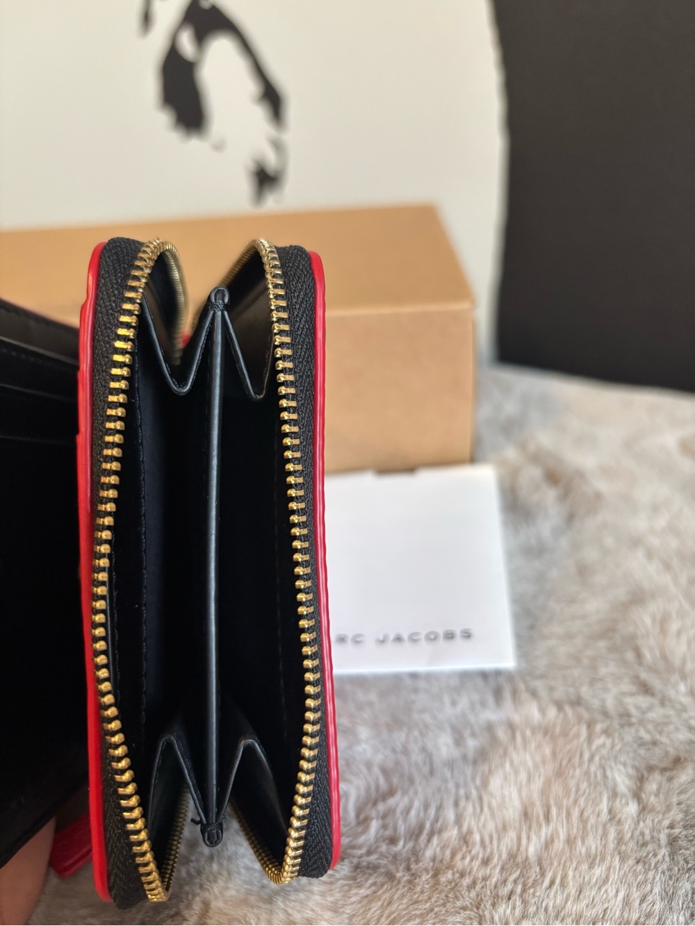 Marc Jacobs Red Pebbled Leather Zip Wallet - Picture 5 of 6